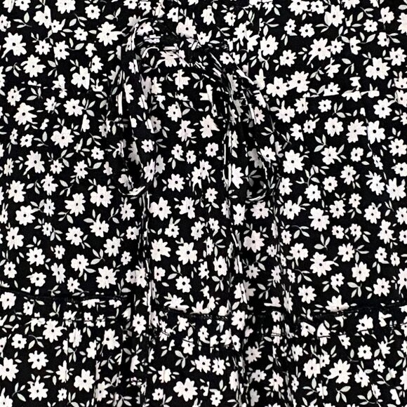 Altar'd State Shorts - Picture 3 of 3